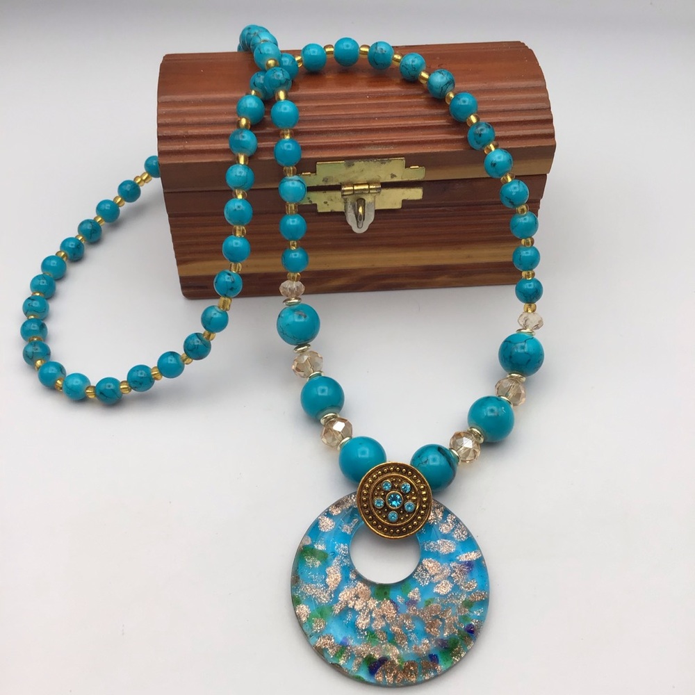Beautiful New Glass Pendant Necklace Glass Pendant with Sparkly Inclusions